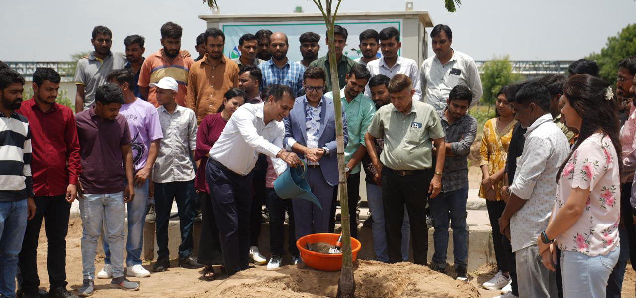 World Environment Day: Vihaan Clean & Green Tech Plants 400 Trees, GPCB Regional Officer applauds Green Initiative